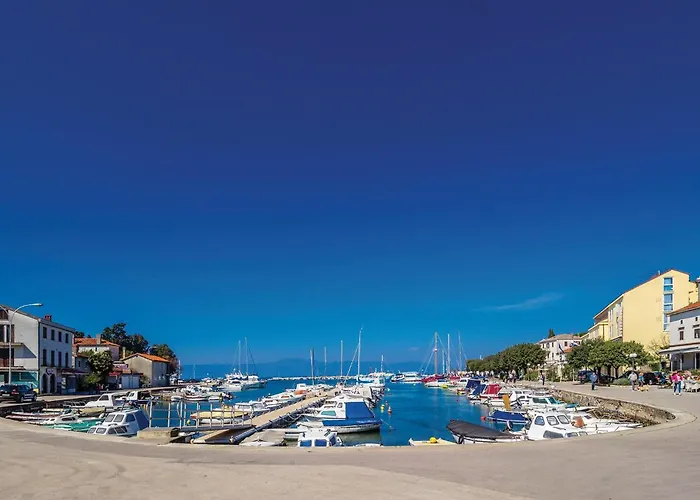Lovely Apartment In Malinska Appartamento *
